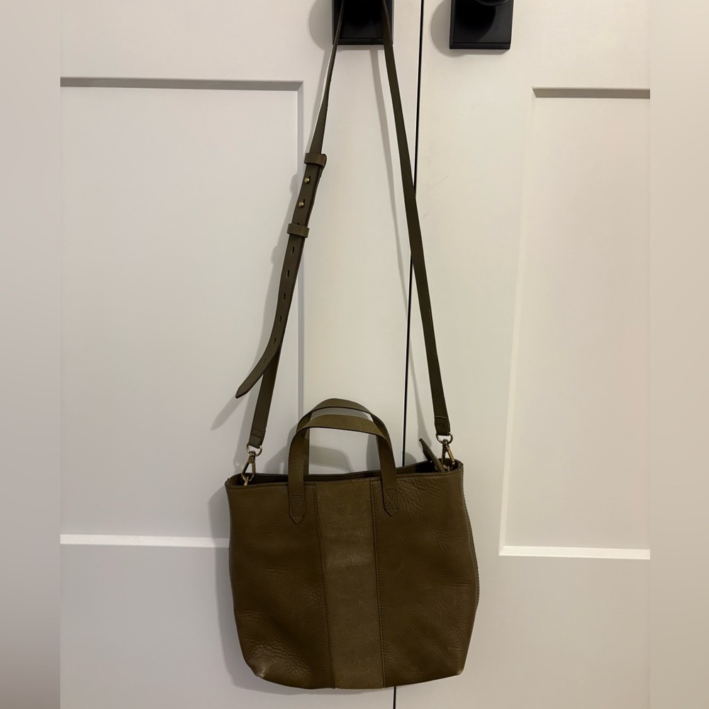 Elegant Olive Green Leather Tote Bag